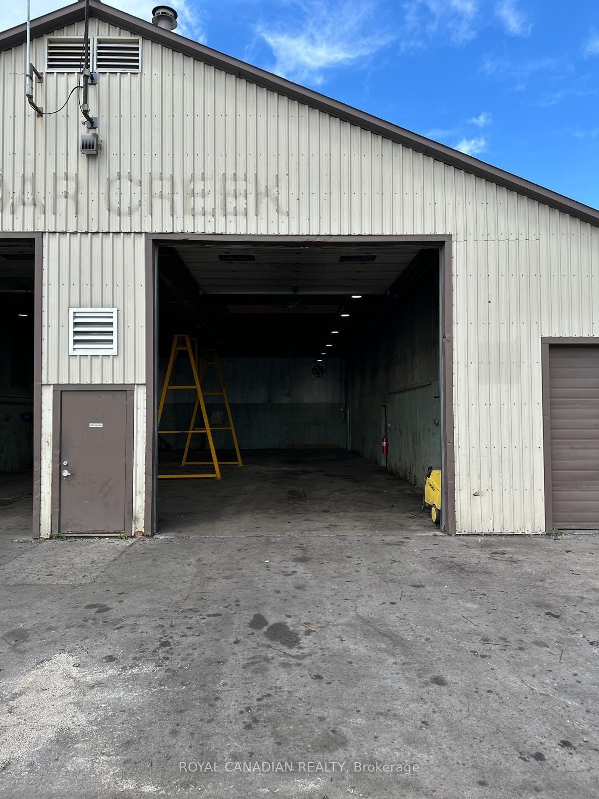 1050 Industrial Road, North Dumfries — Commercial for sale, photo 1
