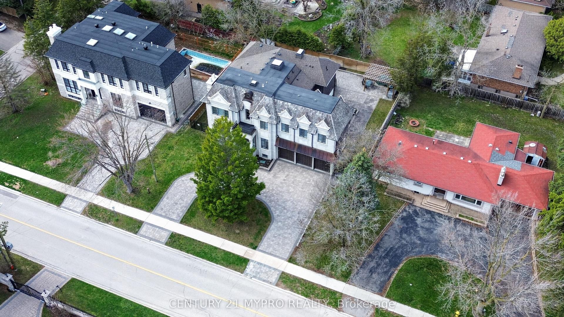 20 Uplands Avenue, Vaughan — Detached for sale, photo 1