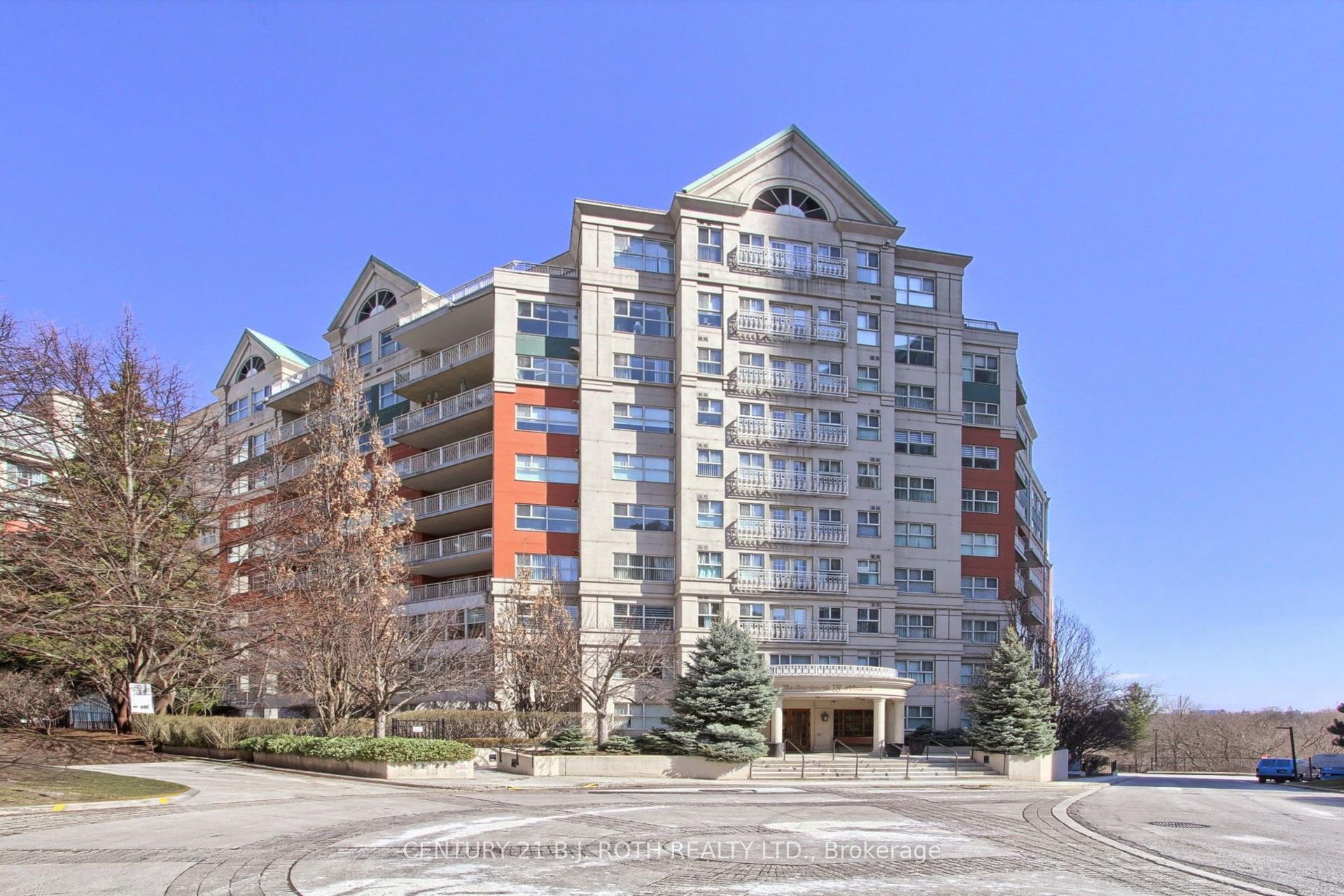 18 Concorde Place LP915 #LP915 — photo 1