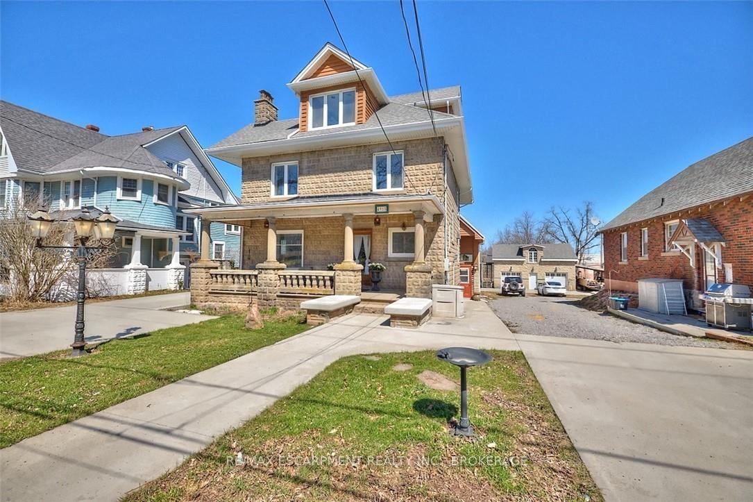 4915 King Street — photo 1