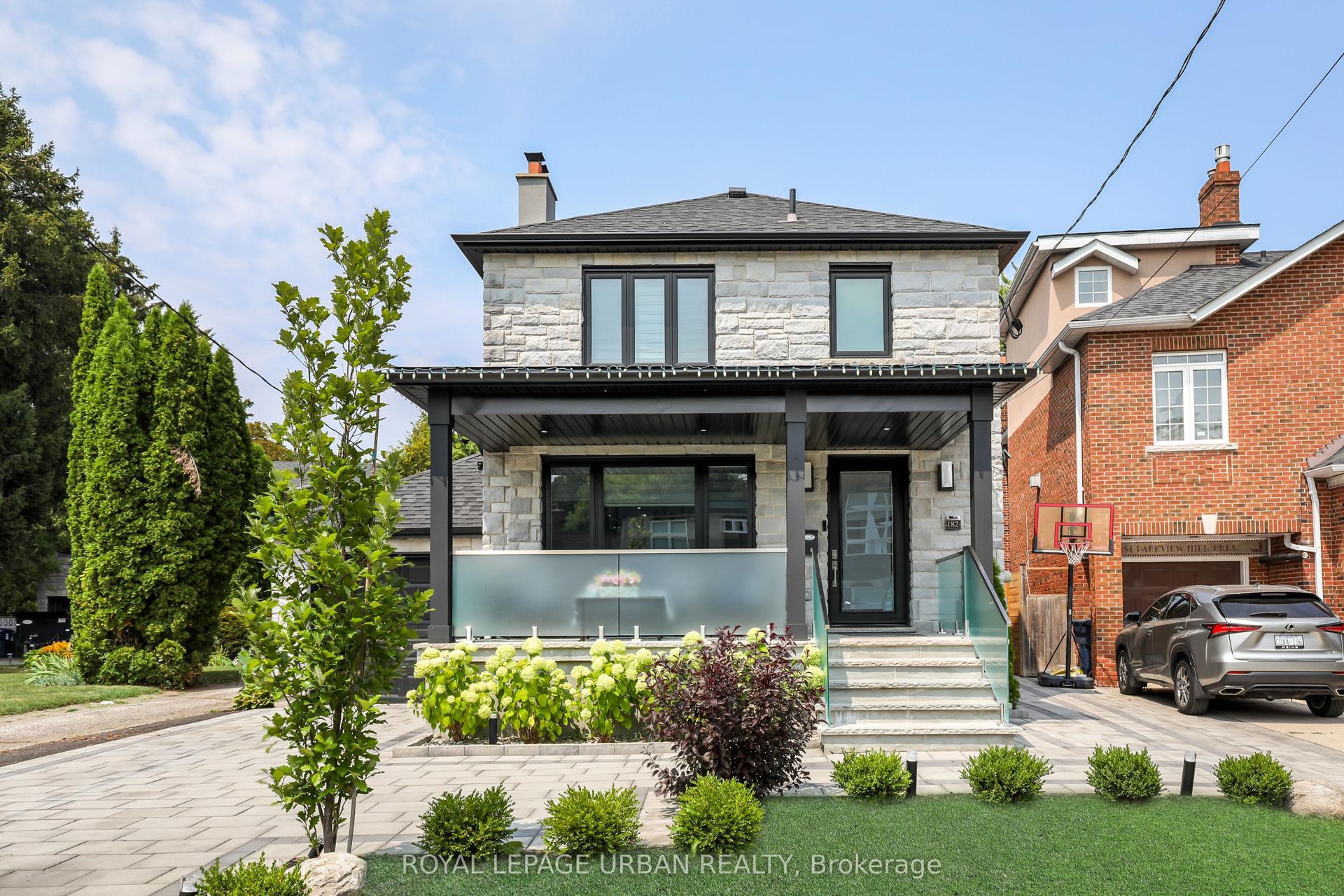 182 Parkview Hill Crescent — photo 1