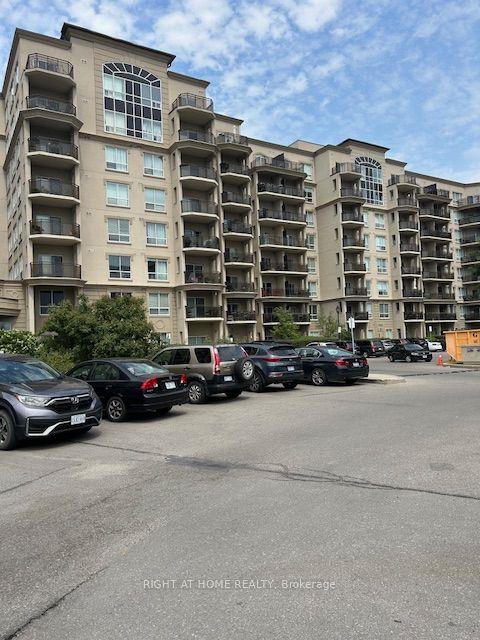 2 Maison Parc Court 403 #403 — photo 1