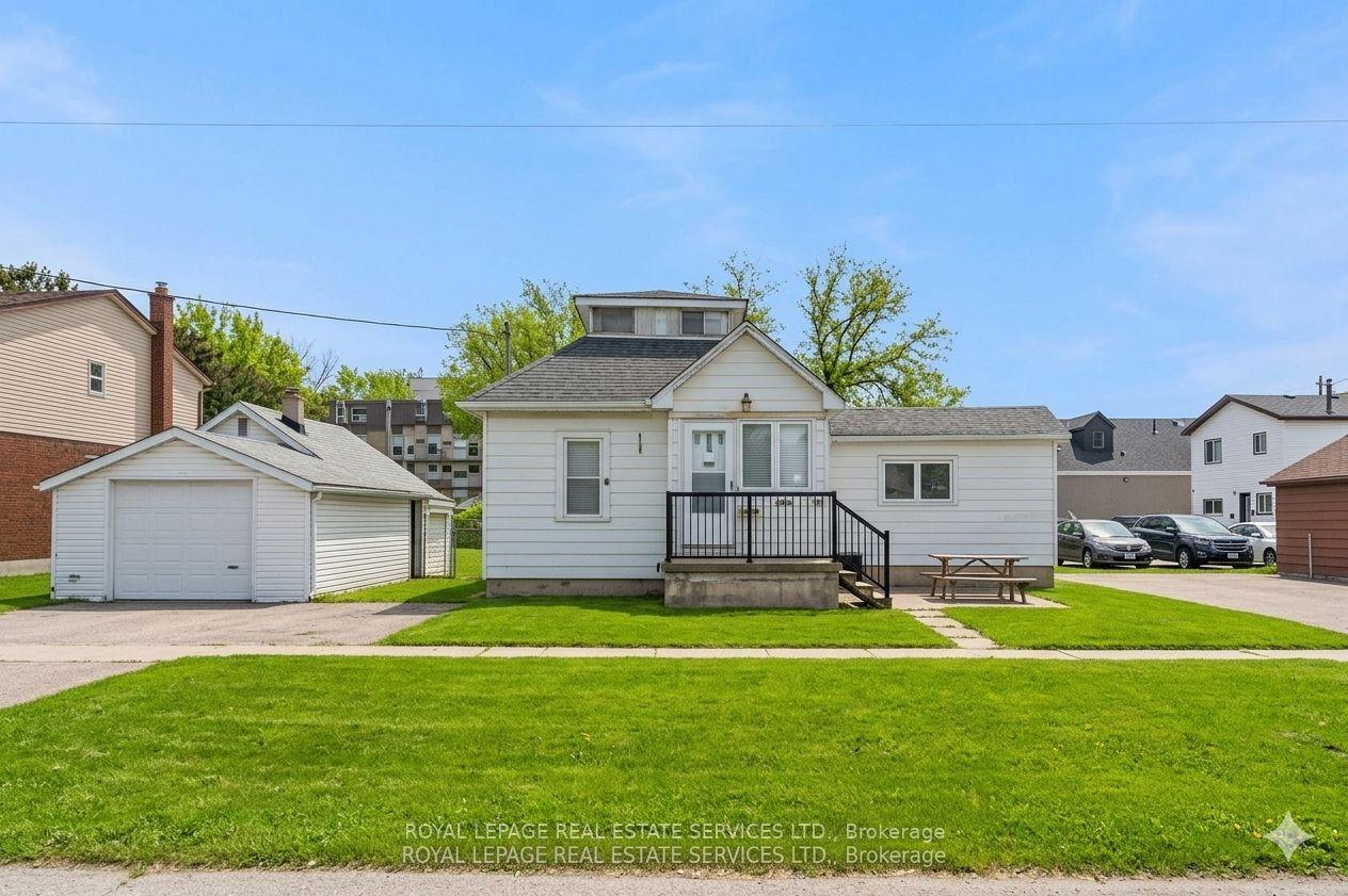 2386 Sovereign Street — photo 1