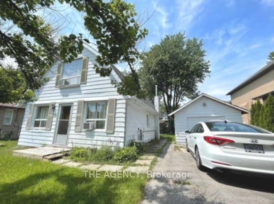 56 Sylvan Crescent — photo 1