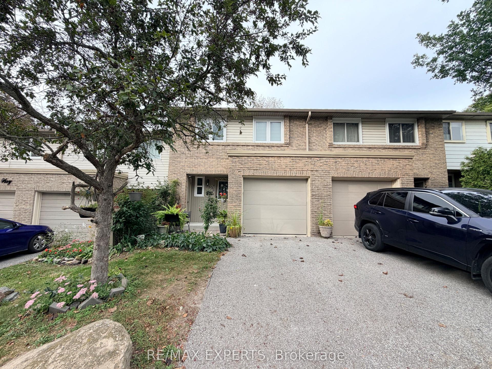 10 Knightsbridge Way, Markham — Condo Town for sale, photo 1