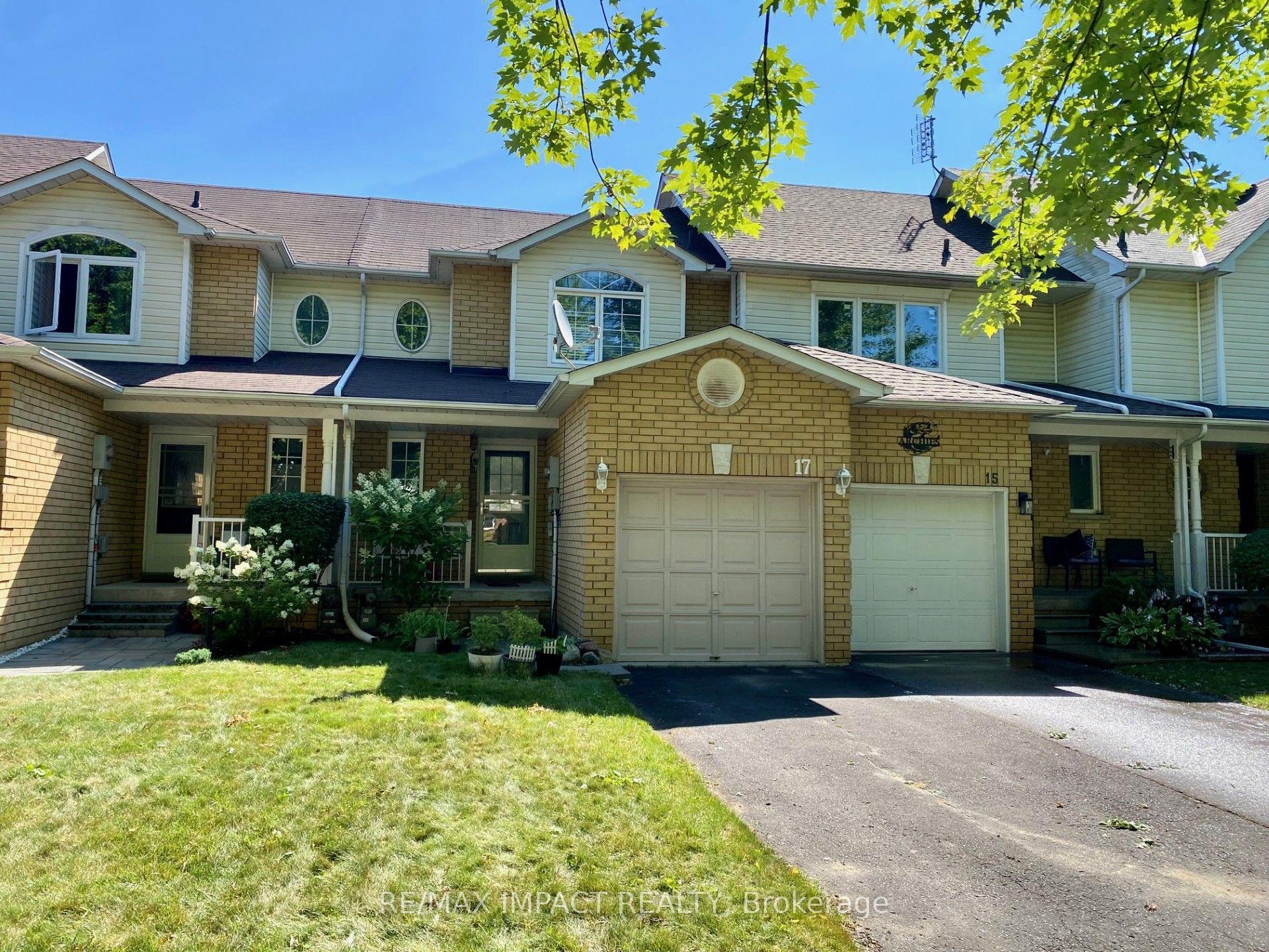 17 Pidduck Street, Clarington — Townhouse for sale, photo 1