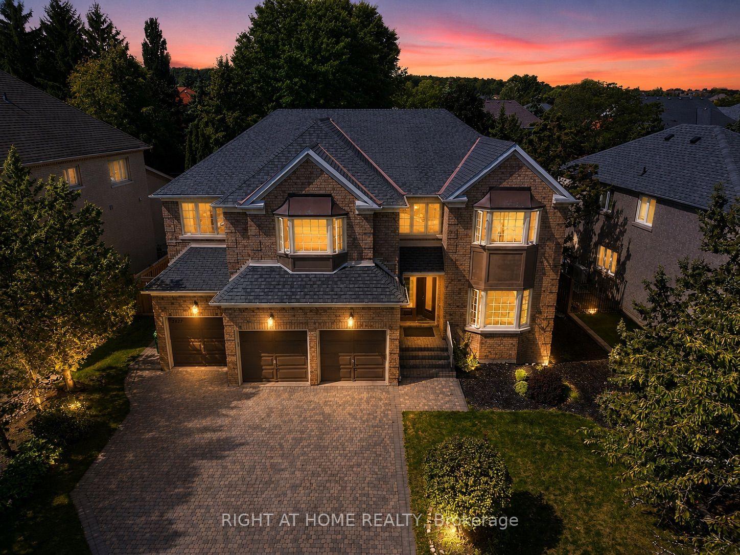 2427 Erin Centre Boulevard, Mississauga — Detached for sale, photo 1