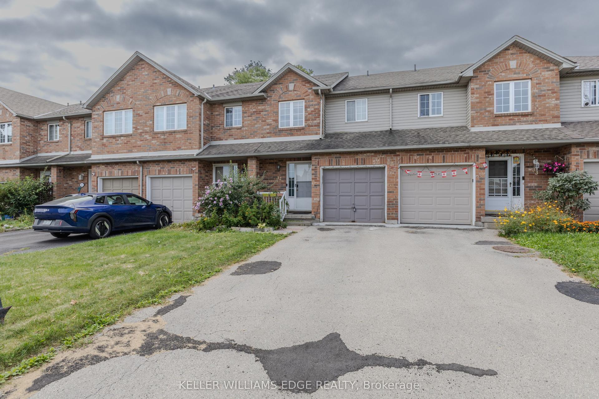 10 Cadham Boulevard #32 ##32, Hamilton — Condo Town for lease, photo 1