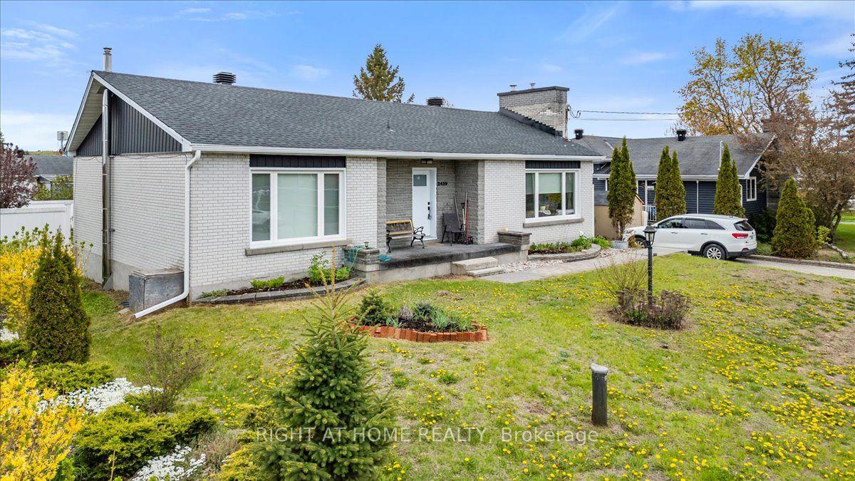 2439 Raymond Street — photo 1