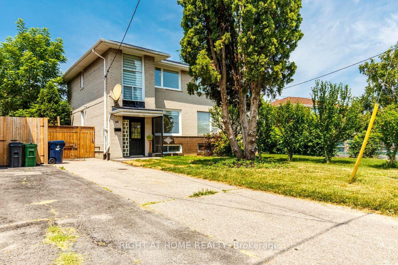 48 Daleside Crescent, Toronto — Semi-Detached for sale, photo 1
