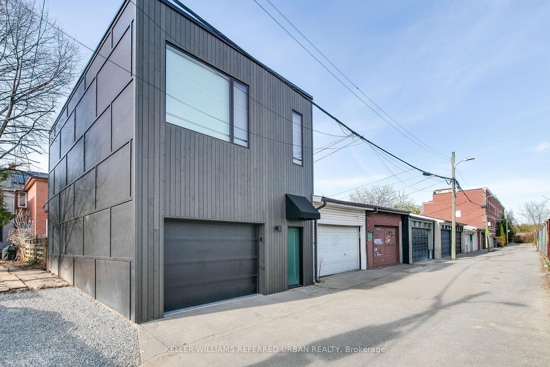 101R Pendrith Street — photo 1