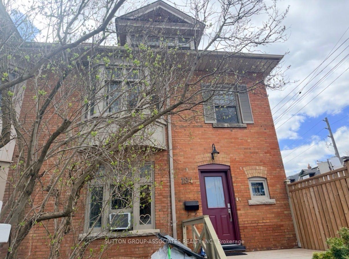 184 Madison Avenue Upper #Upper, Toronto — Multiplex for lease, photo 1