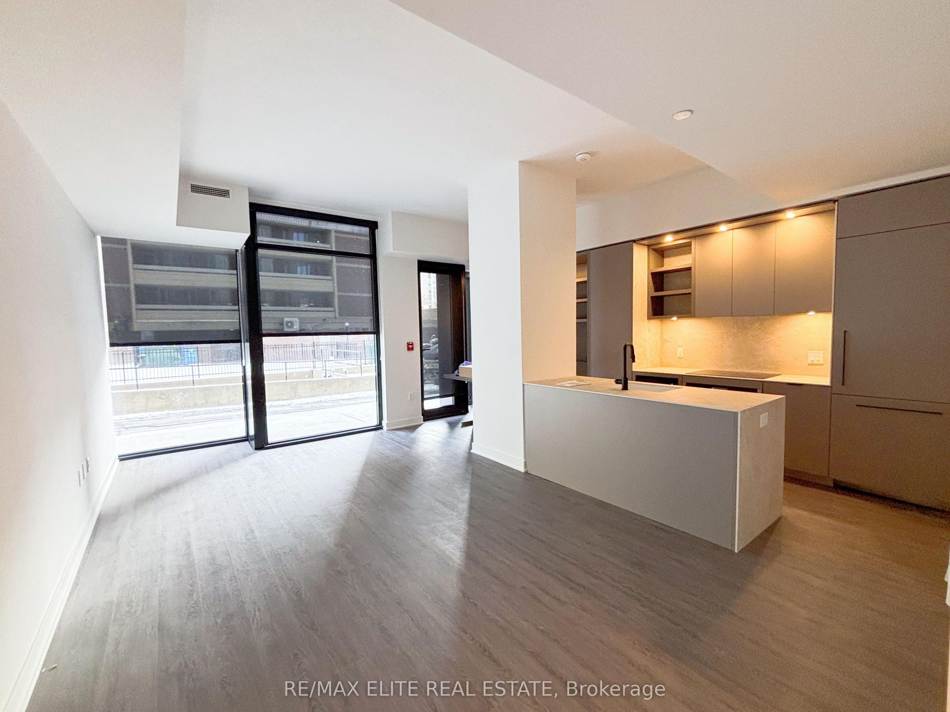 55 Charles Street E TH10 #TH10 — photo 1