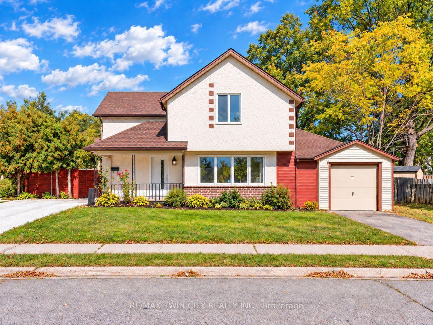 116 Victoria Avenue, Cambridge — Detached for sale, photo 1