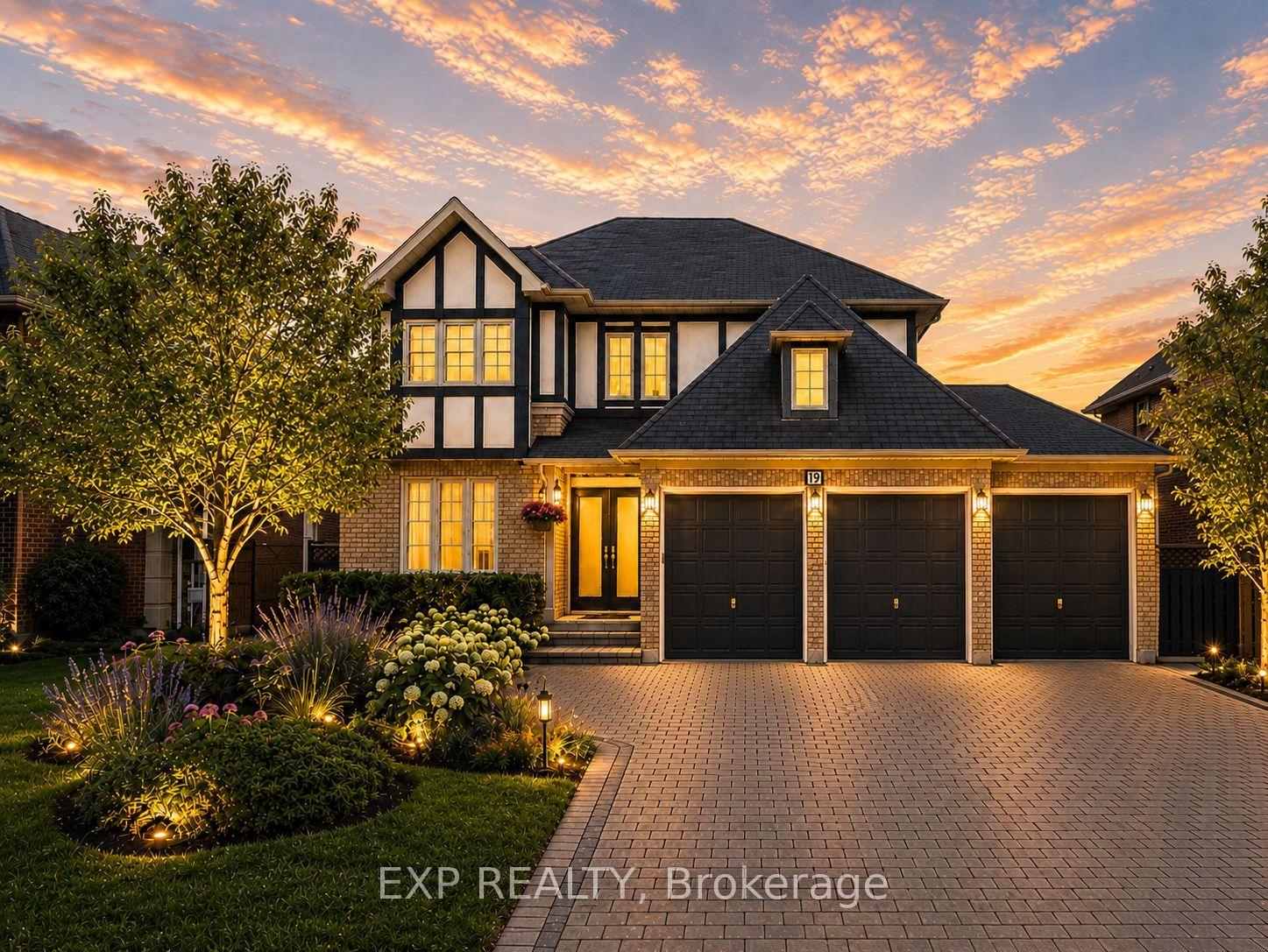 19 Springbrook Drive, Richmond Hill — Detached for sale, photo 1