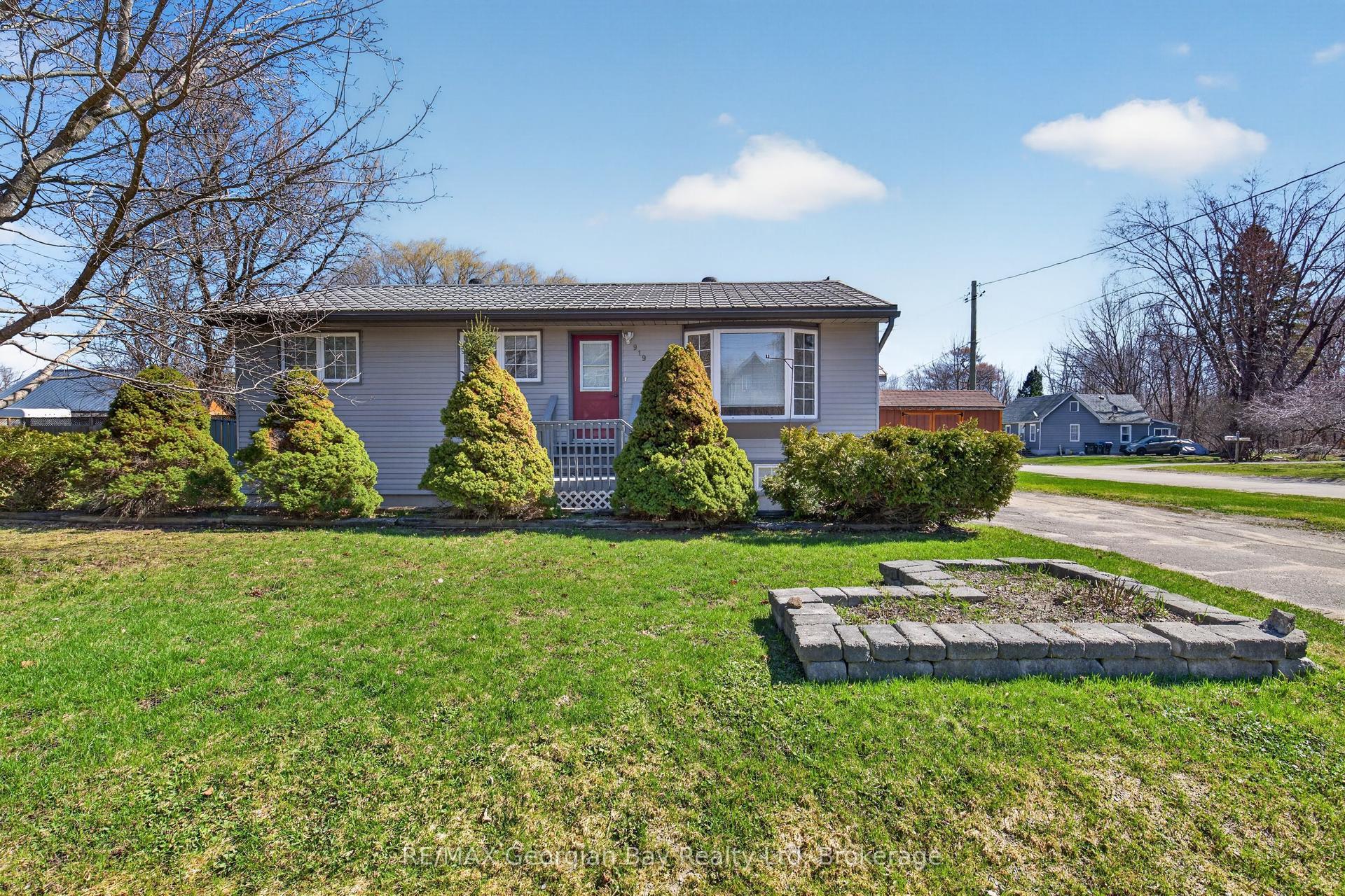 919 Eighth Avenue — photo 1