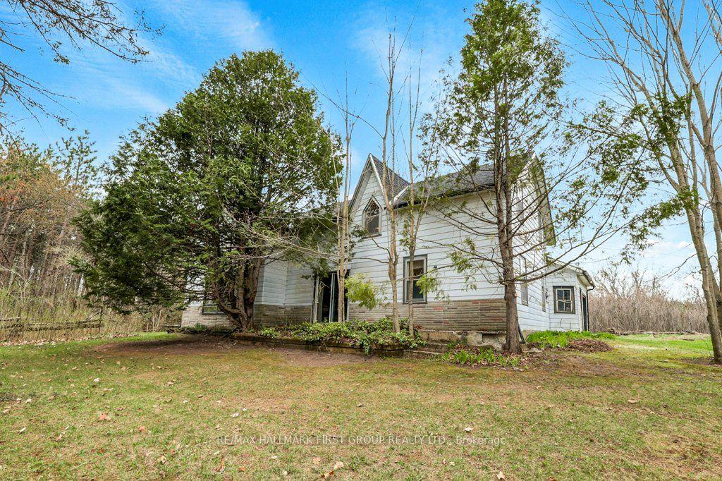324 Thomasburg Road — photo 1