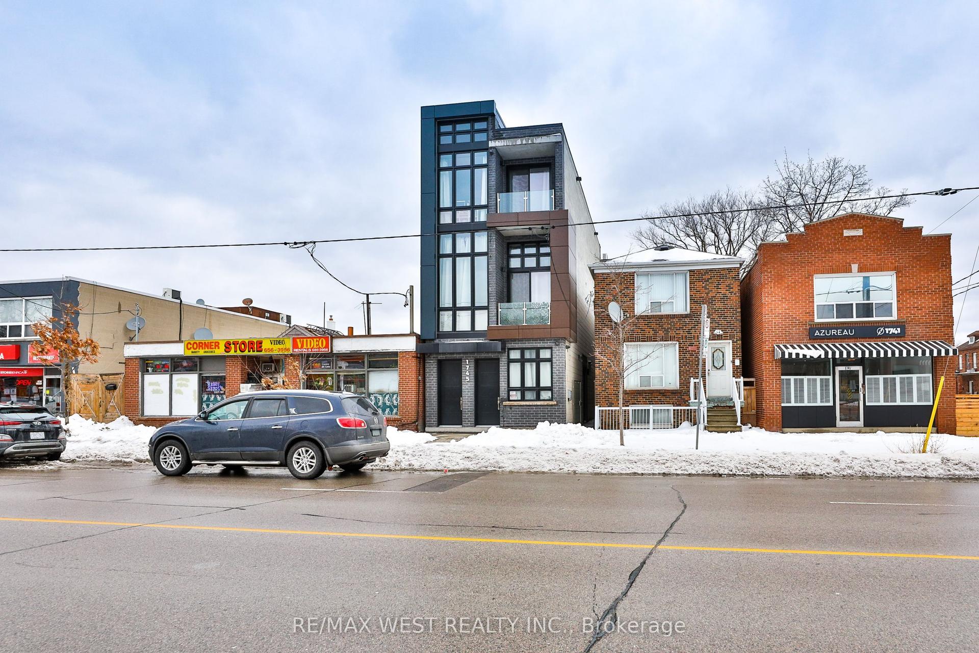 1745 Keele Street 4 #4, Toronto — Multiplex for lease, photo 1