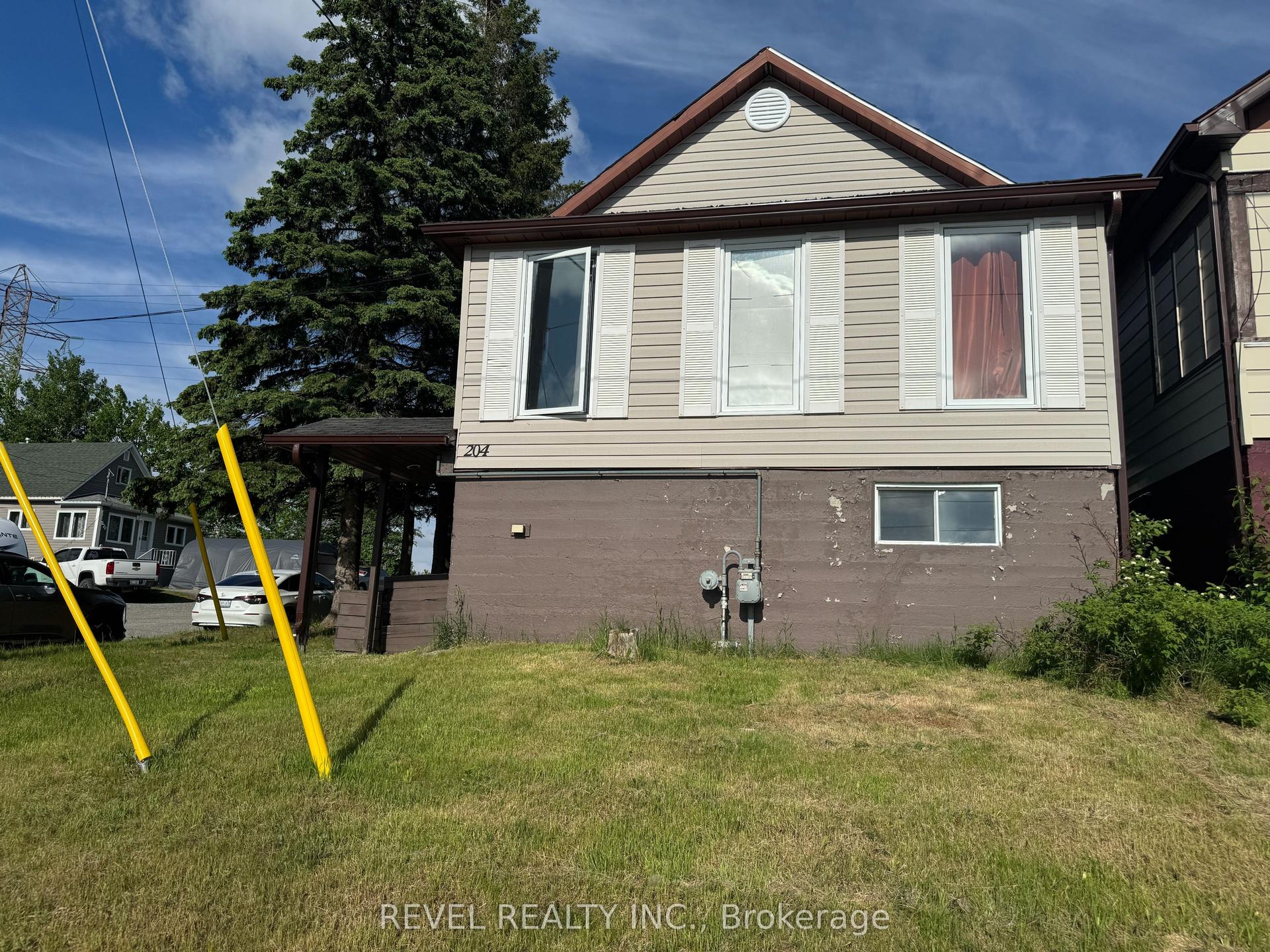 204 Laidlaw Street, Timmins — Detached for sale, photo 1