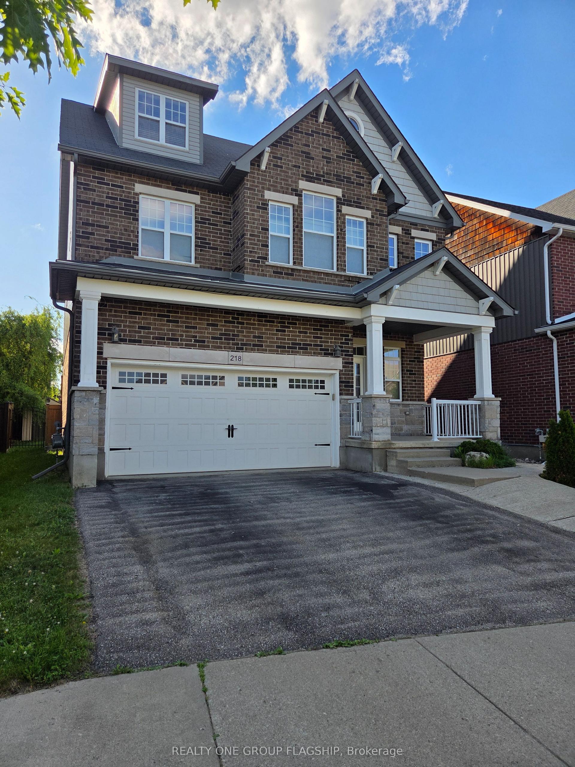 218 Tremaine Crescent Main - Upper Floors #Main - Upper Floors — photo 1
