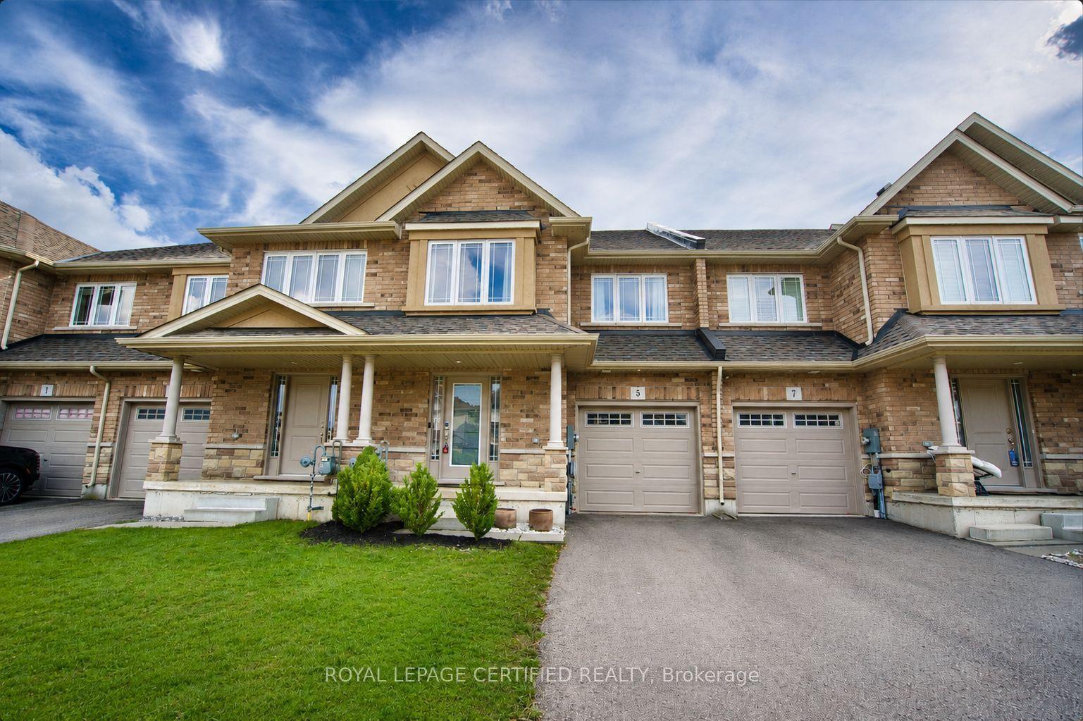 5 Bethune Avenue, Hamilton — Townhouse for sale, photo 1