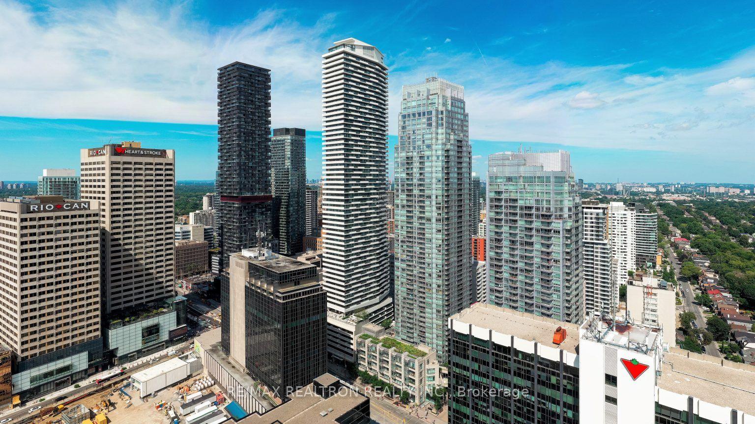 2221 Yonge Street 4710 #4710 — photo 1