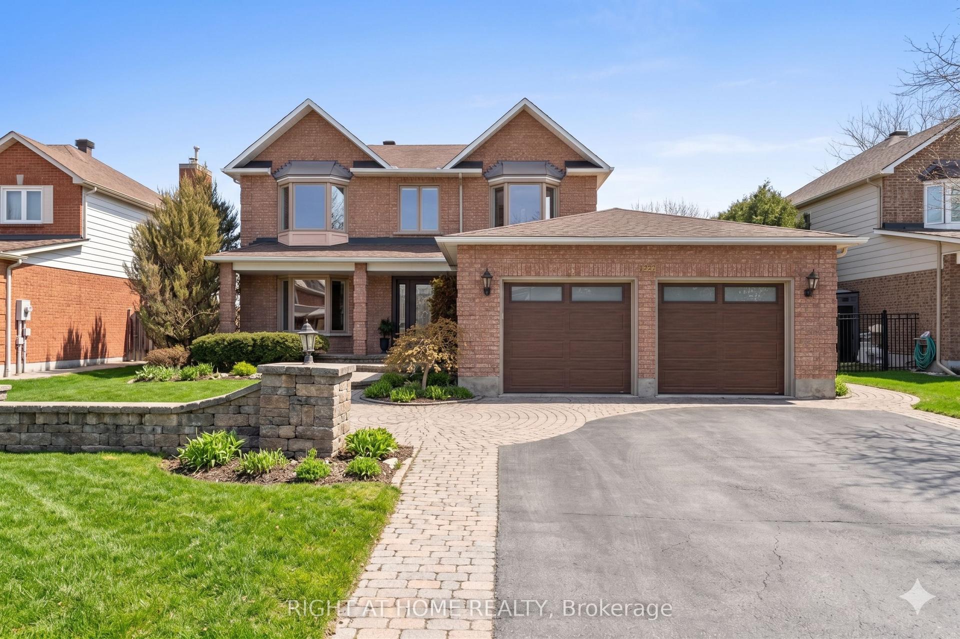21 SLADE Crescent — photo 1