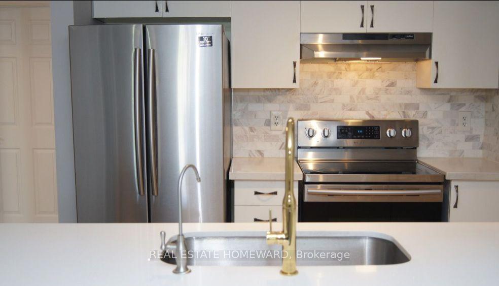 47 Petra Way 2 #2, Whitby — Condo Town for lease, photo 1