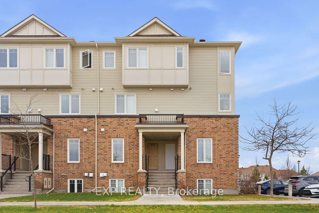 2621 Longfields Drive 32 #32, Barrhaven — Condo Town for sale, photo 1