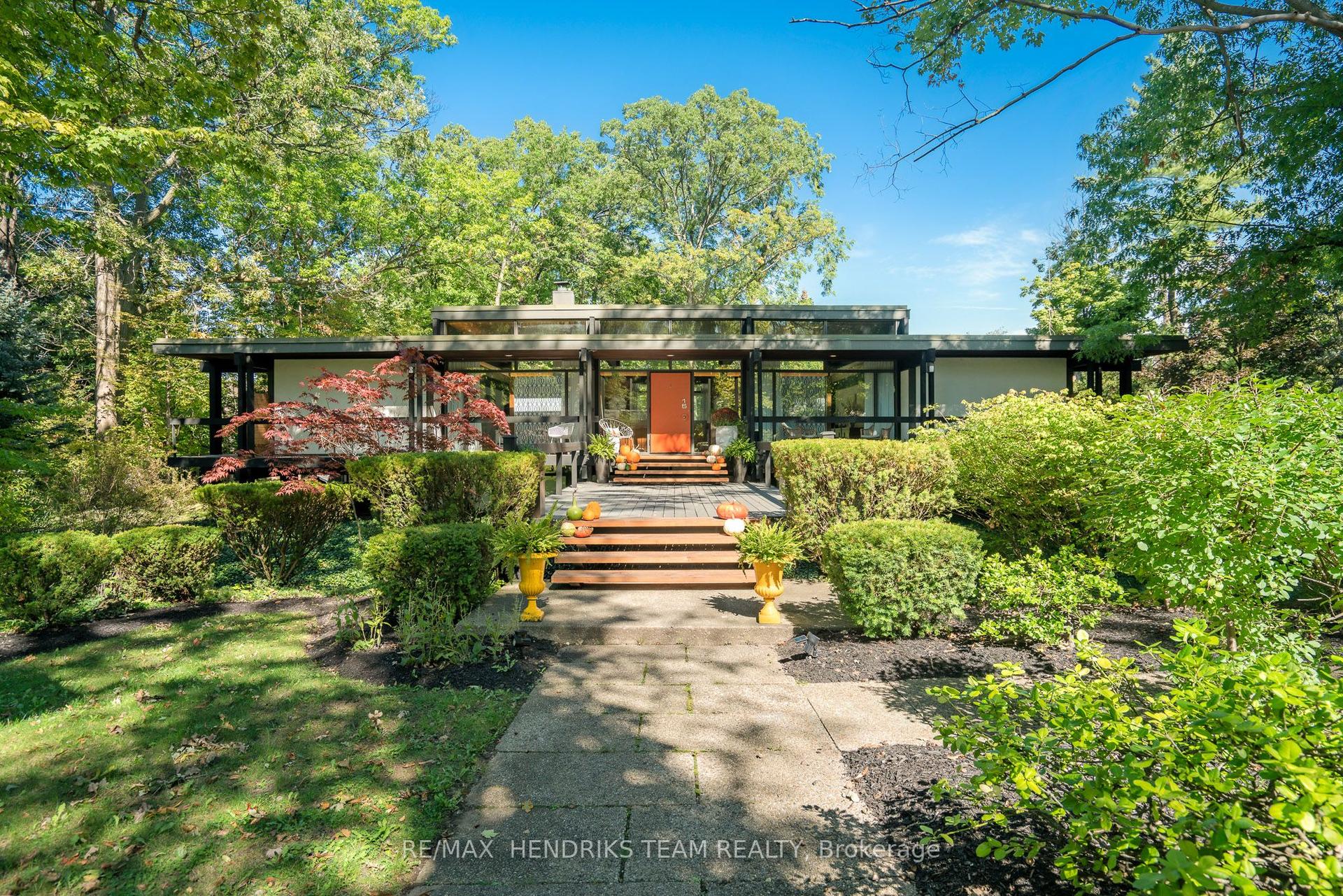 15 Wood Dale Drive, St. Catharines — Detached for lease, photo 1