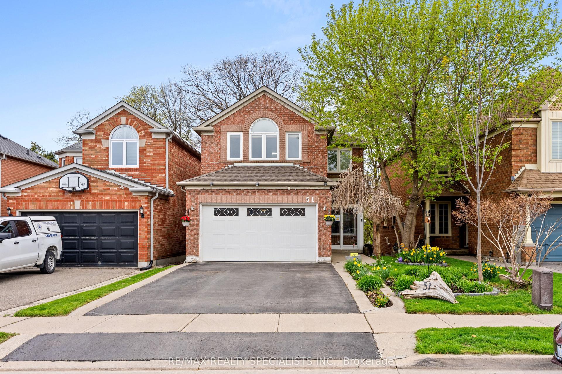 51 Forestgrove Circle — photo 1