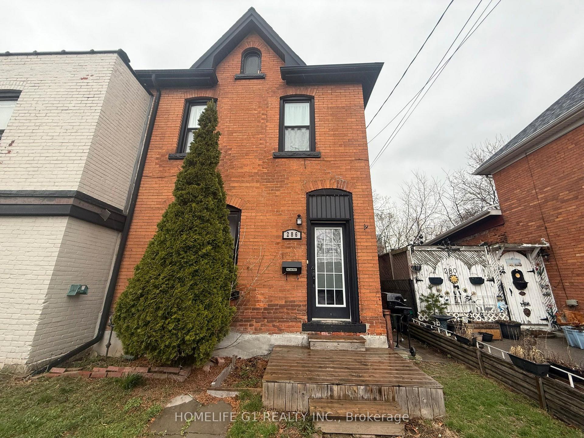 286 Hunter Street W — photo 1