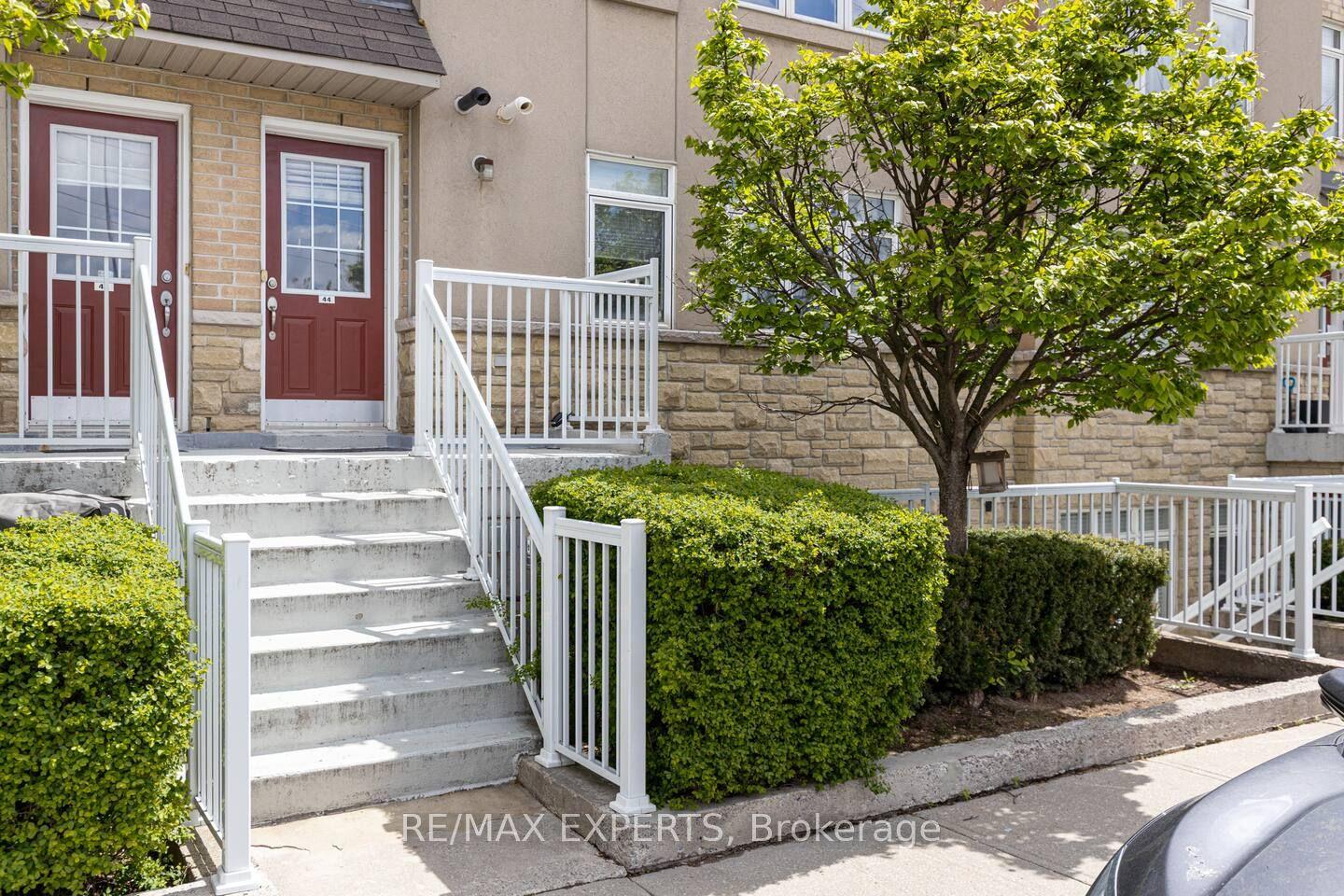 30 Turntable Crescent 44 #44, Toronto — Condo Town for lease, photo 1