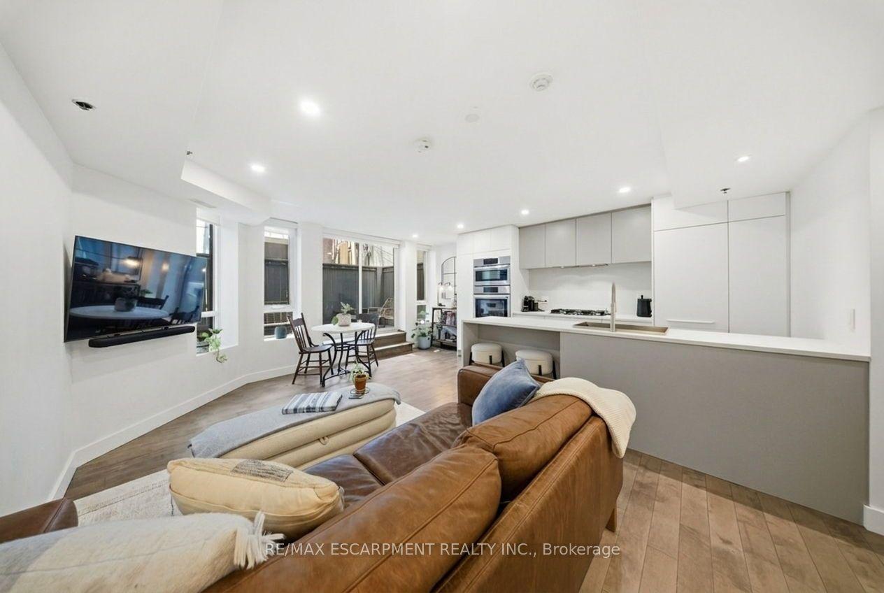 127 Queen Street E TH1 #TH1 — photo 1