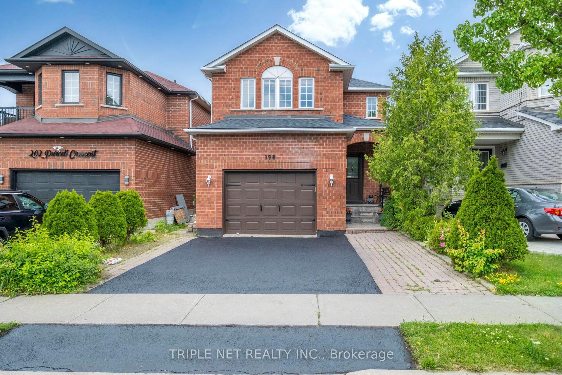198 Purcell Crescent — photo 1