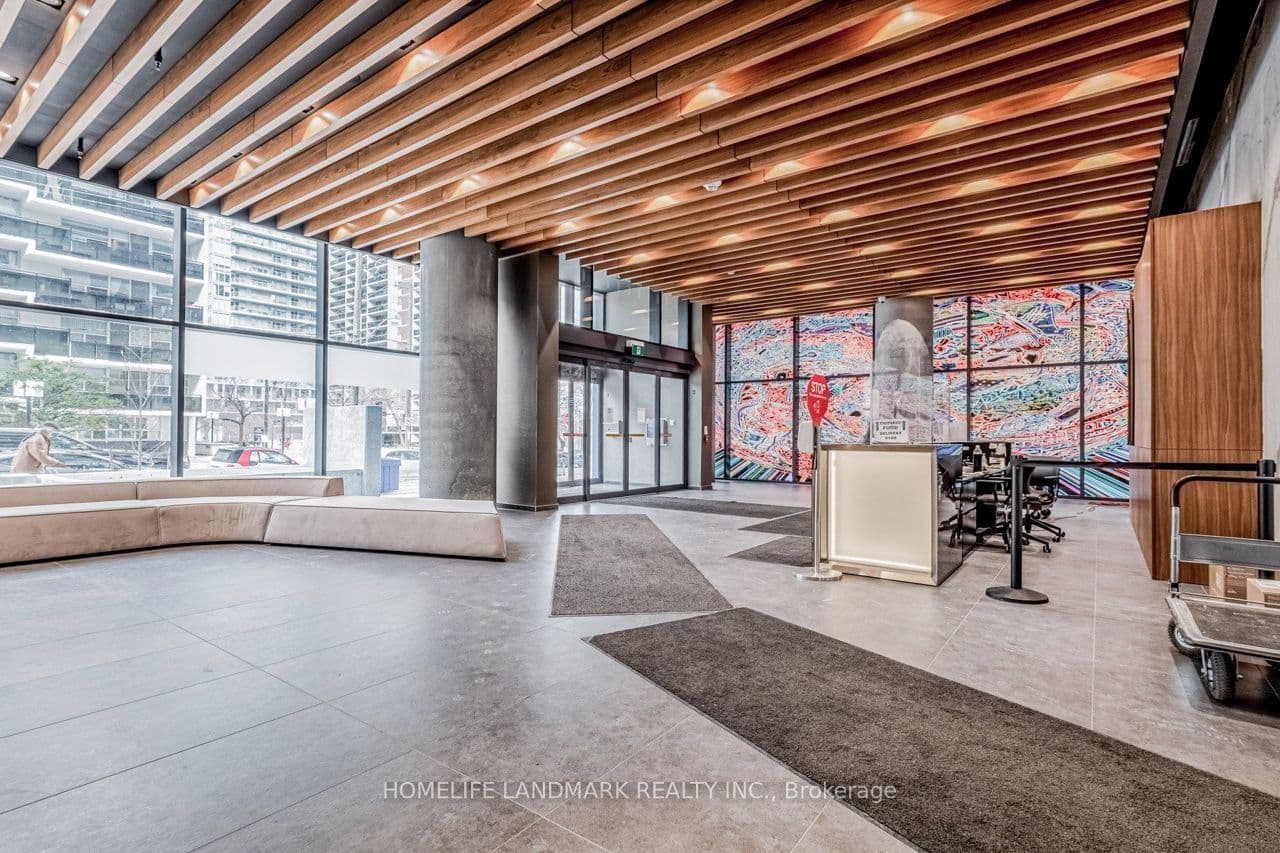 161 Roehampton Avenue 507 #507 — photo 1