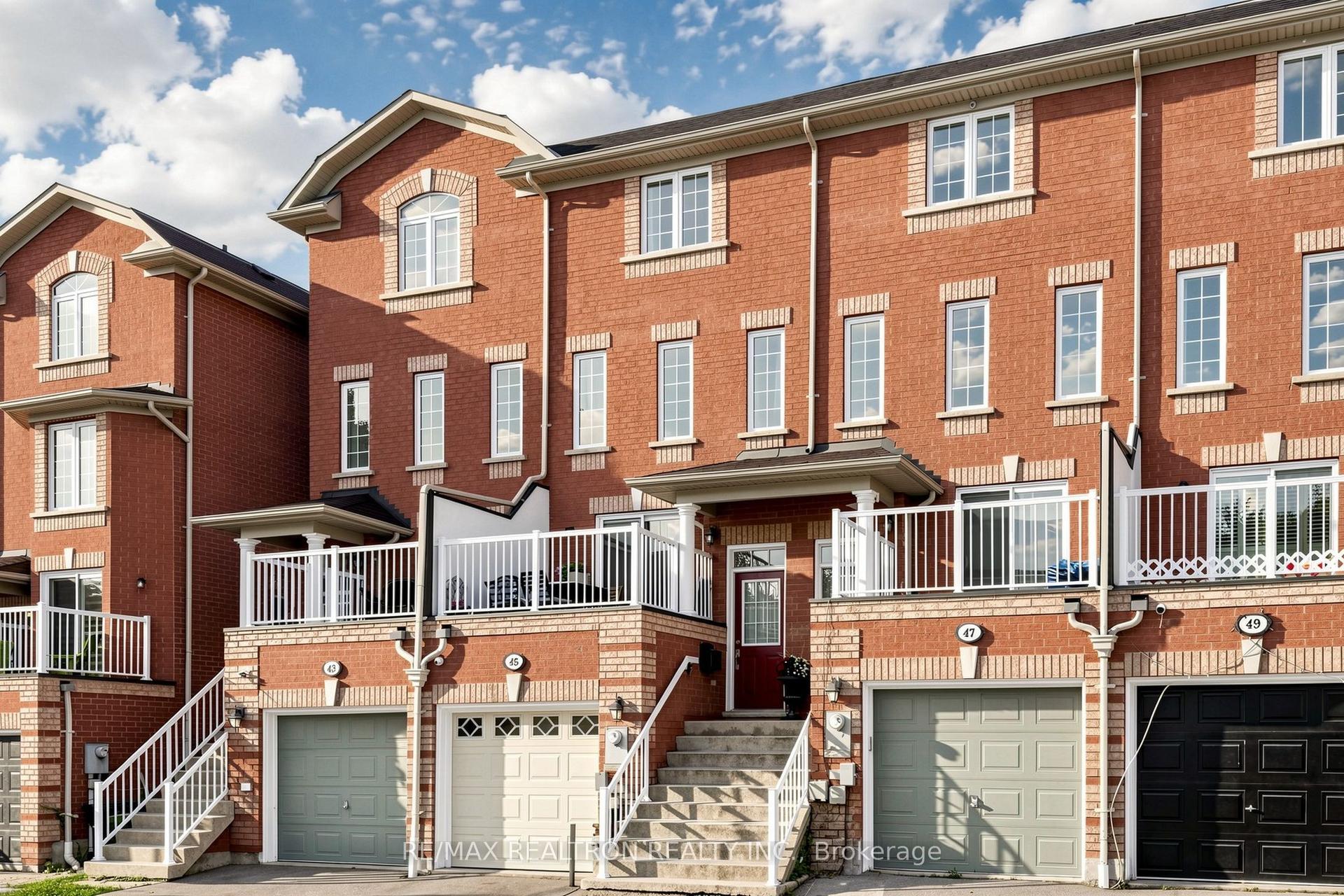 45 Beograd Gardens, Toronto — Townhouse for sale, photo 1