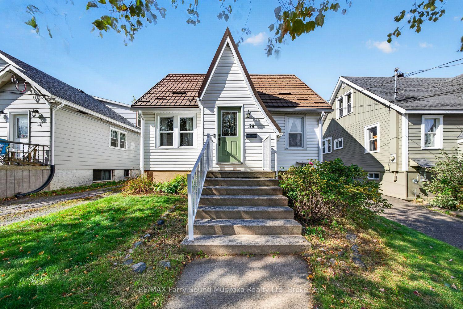 58 WILLIAM Street, Parry Sound — Detached for sale, photo 1