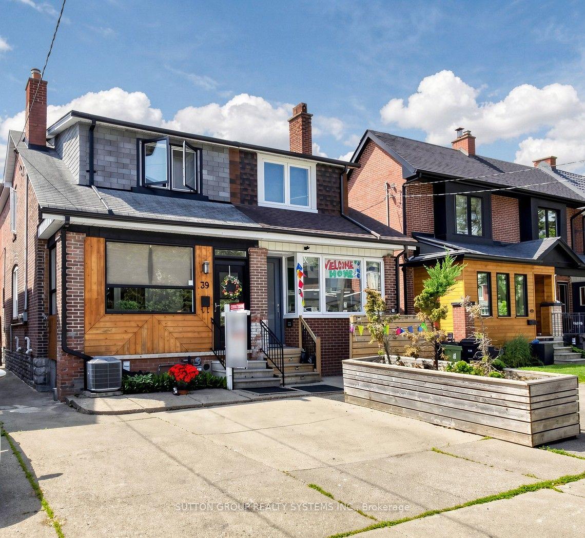 39 Exeter Street — photo 1
