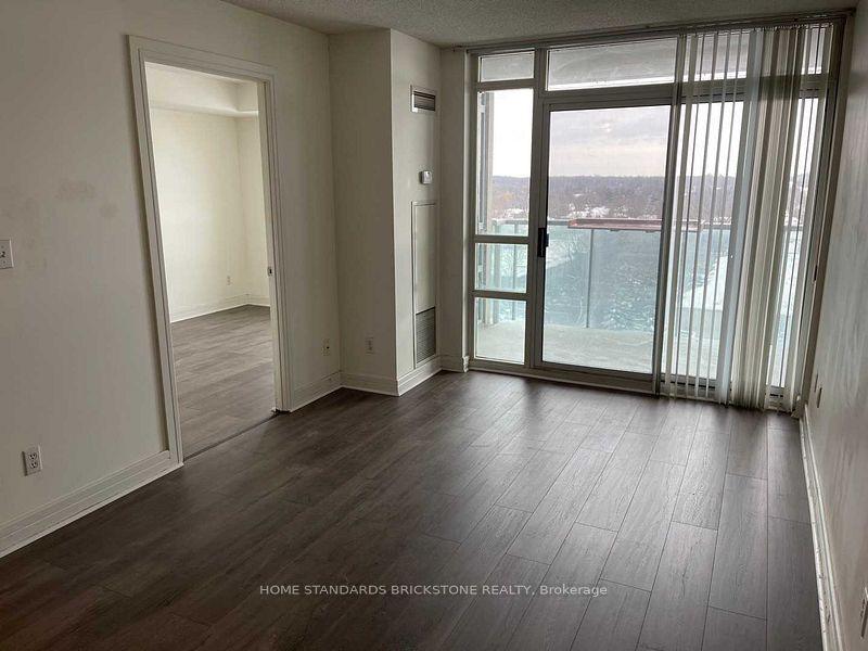 18 Harrison Garden Boulevard 911 #911 — photo 1
