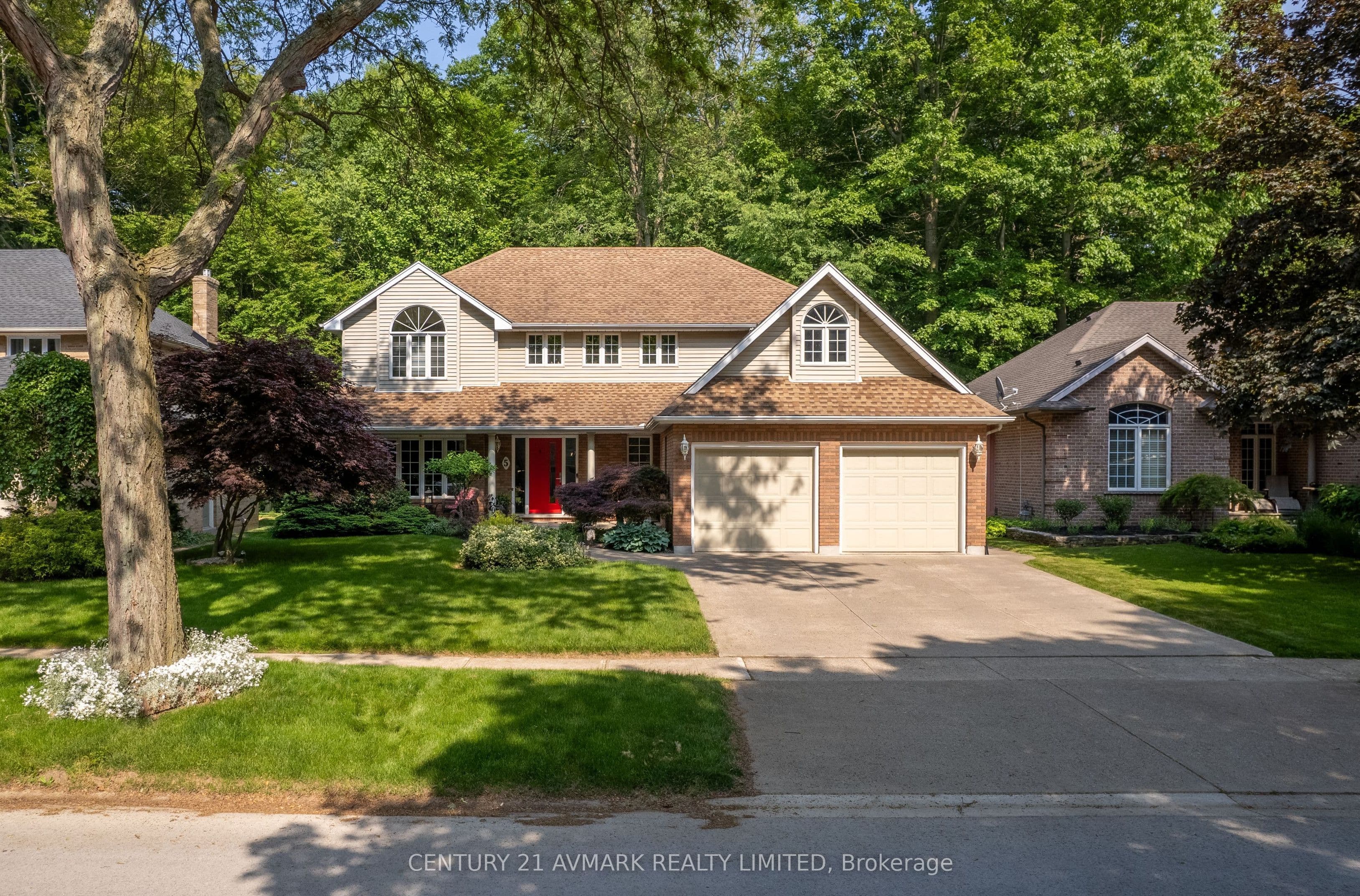 5 Milburn Drive — photo 1