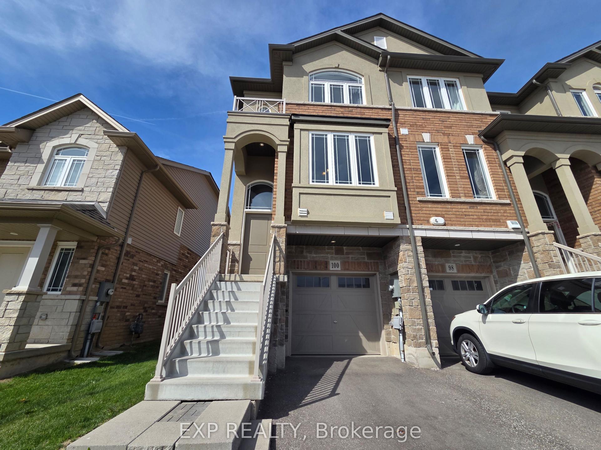 100 Laguna Village Crescent — photo 1