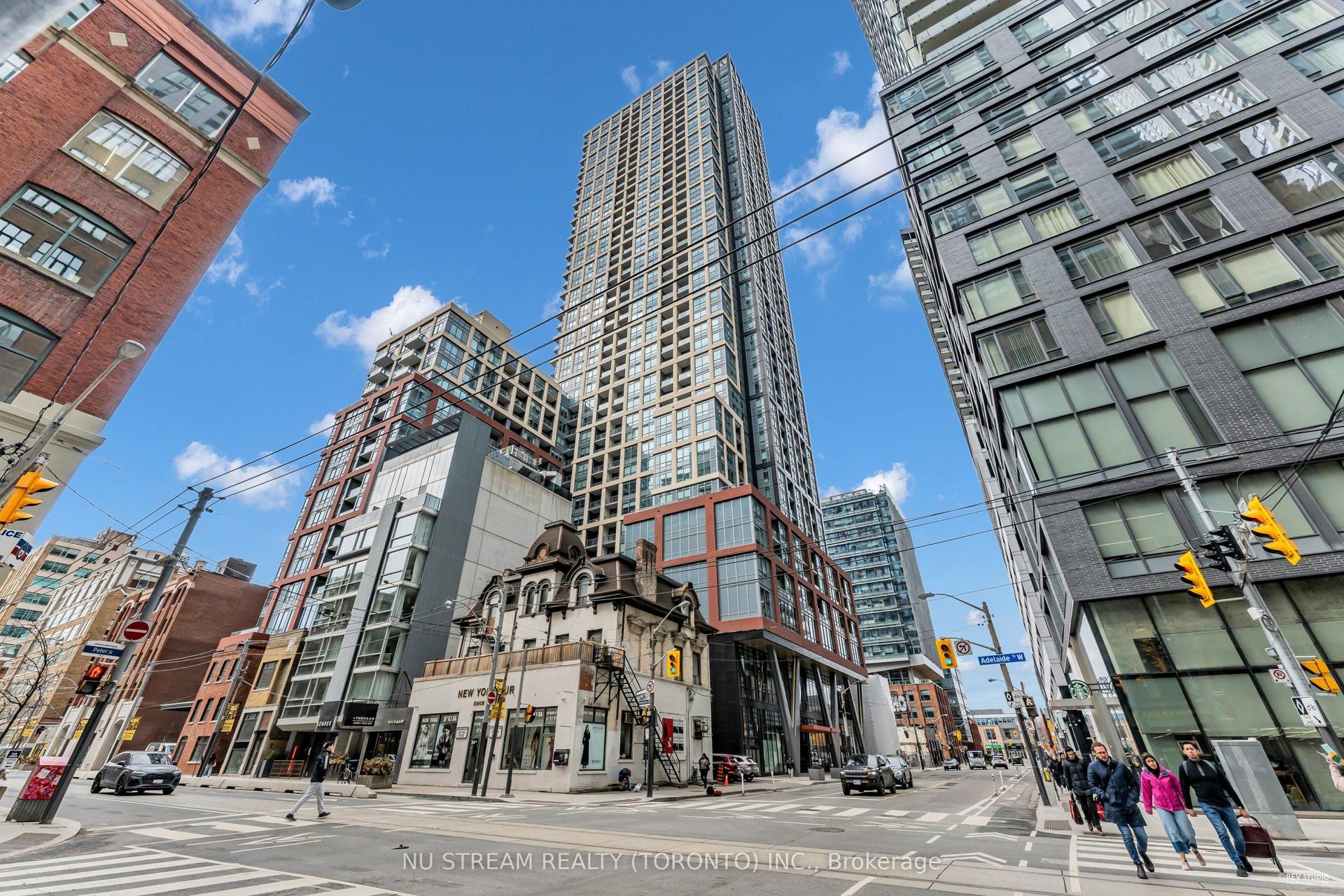 108 Peter Street 2206 #2206, Toronto — Condo for lease, photo 1