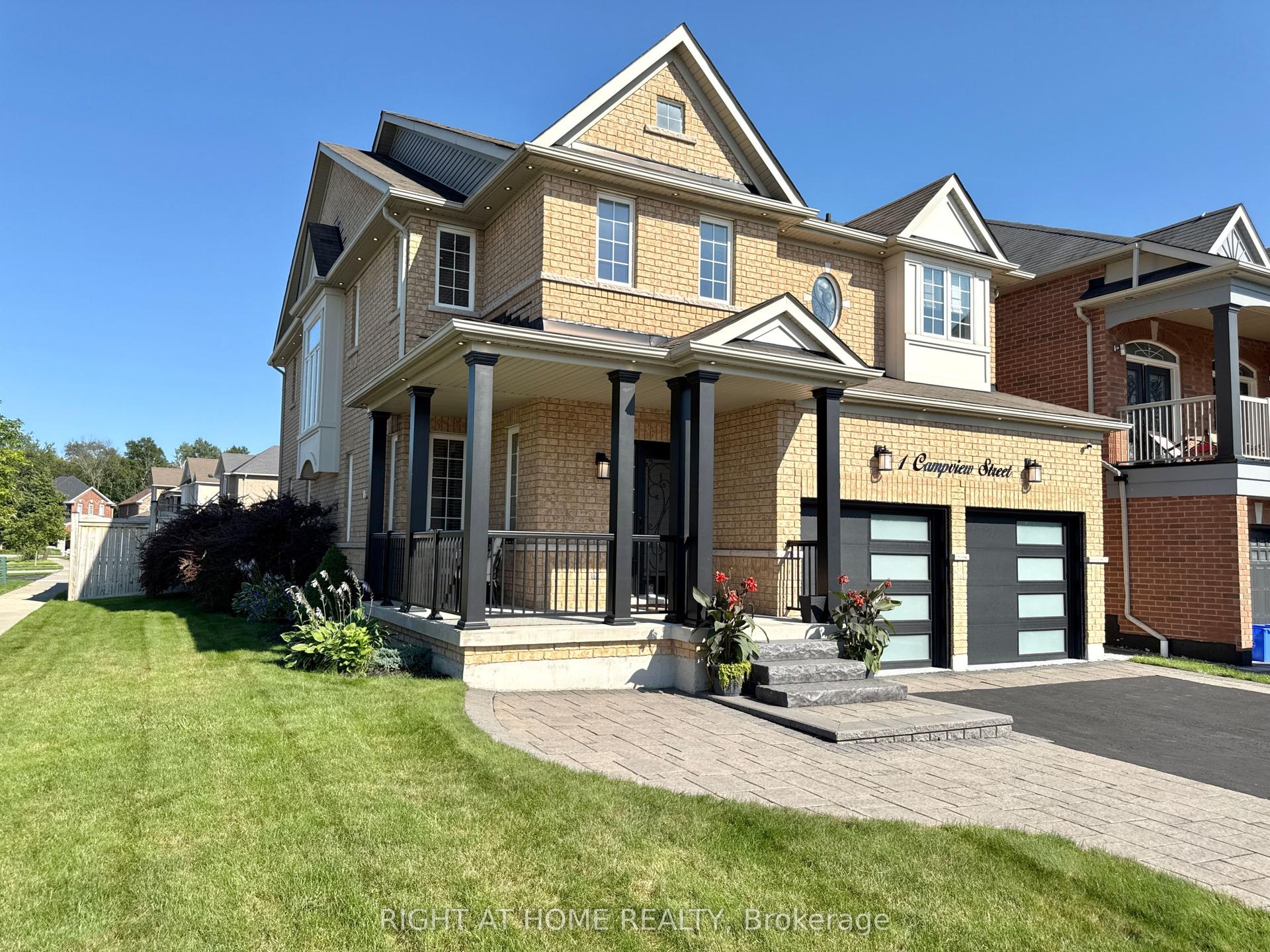 10 Campview Street, Whitby — Detached for sale, photo 1