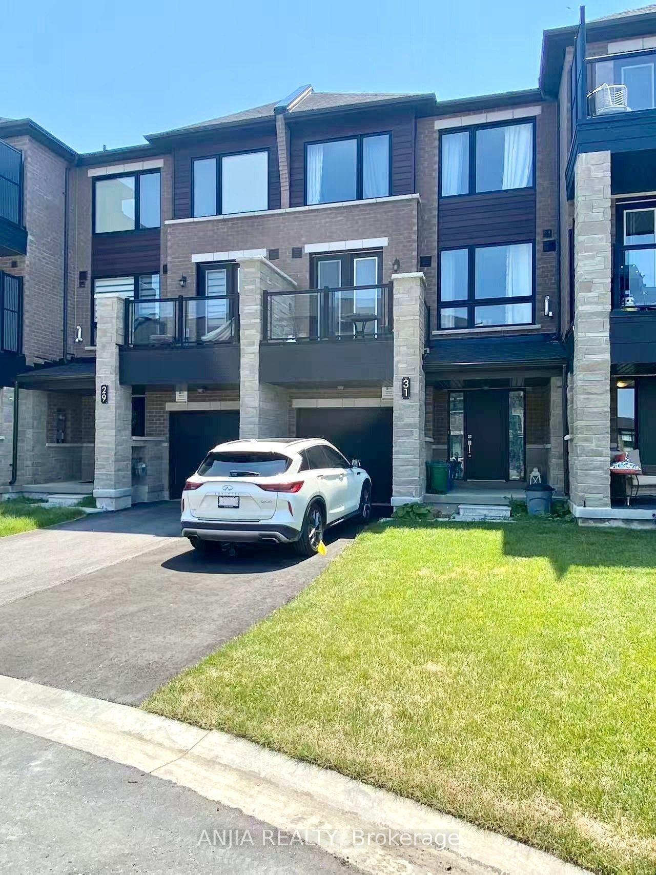 31 Red Maple Lane, Barrie — Townhouse for sale, photo 1