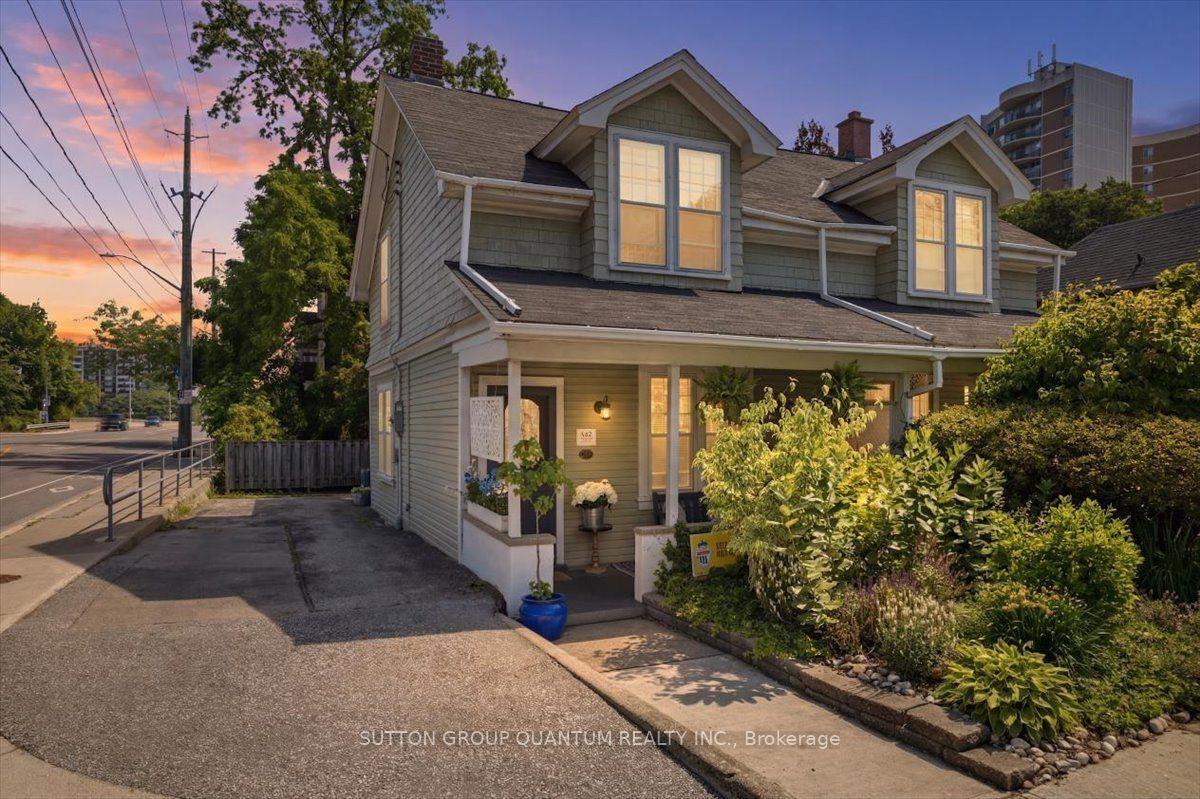 137 Chisholm Street, Oakville — Semi-Detached for sale, photo 1