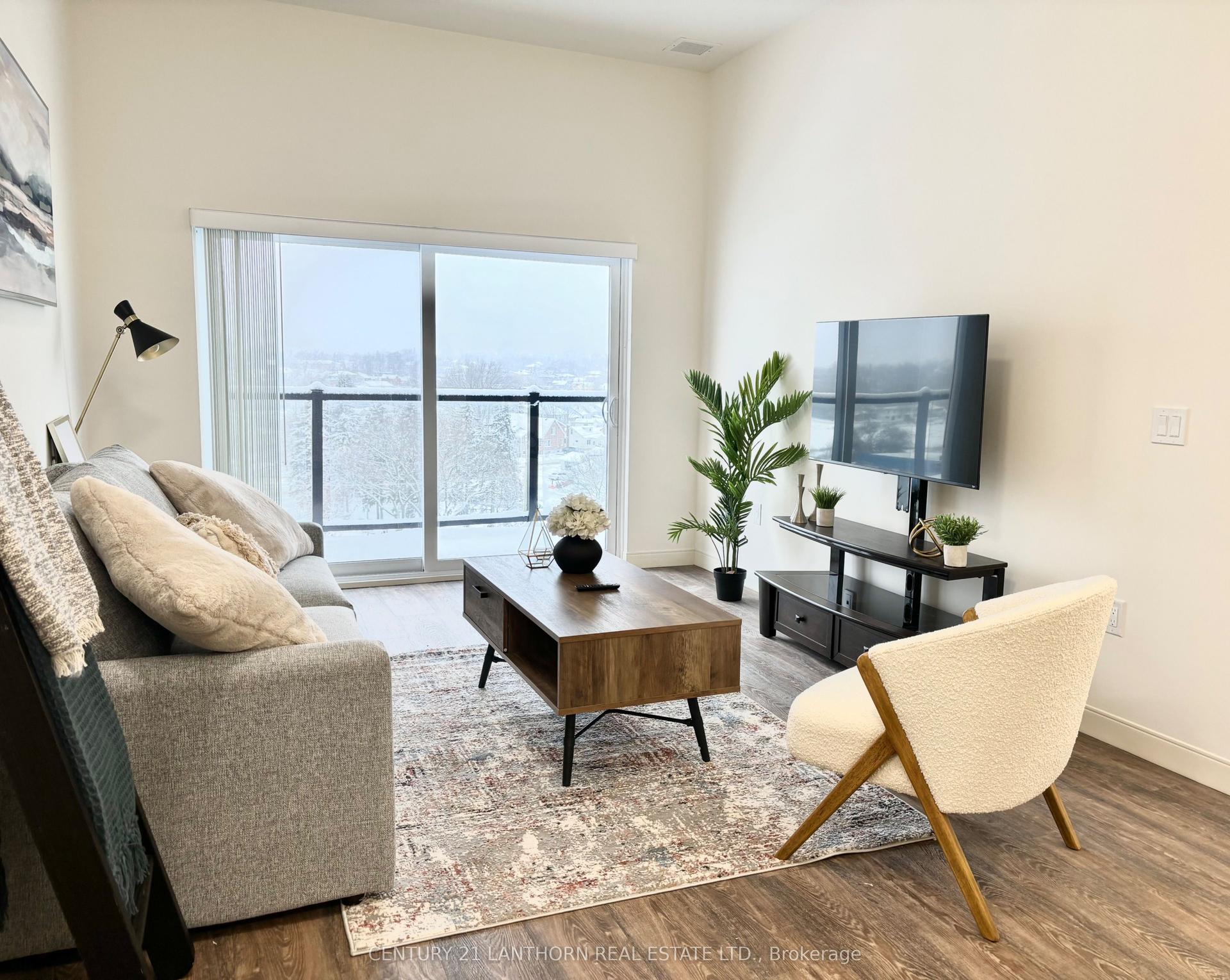 135 Station Street 405 #405, Belleville — Multiplex for lease, photo 1