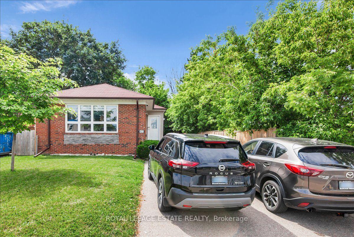 4037 Bloor Street W — photo 1