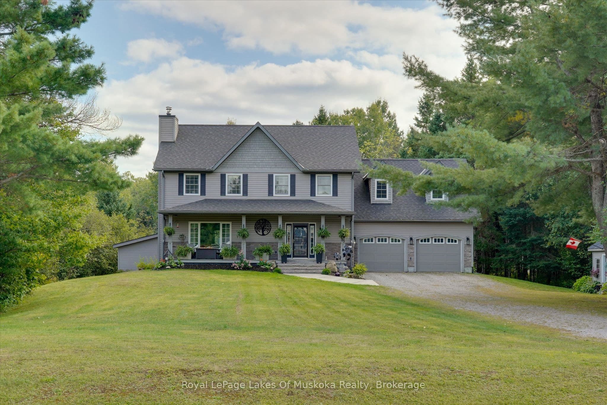 23 Thomas Crescent — photo 1