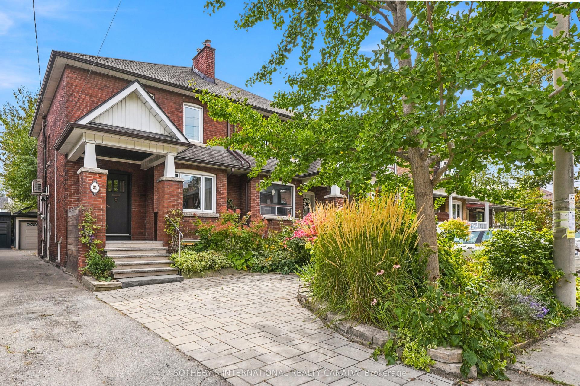 21 Sylvan Avenue, Toronto — Semi-Detached for sale, photo 1